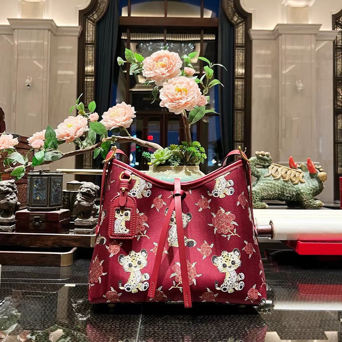New Chinese-style intangible cultural heritage Songzhi silk braided bag for the lower part of the arm (female version)